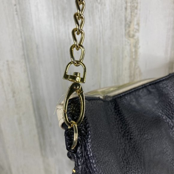 Steve Madden Diagonal Zip Pebbled Shoulder Bag - Picture 4 of 14